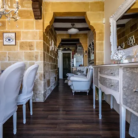 Vakantiehuis Blue Eye - Waterfront In A Scenic Location Birgu